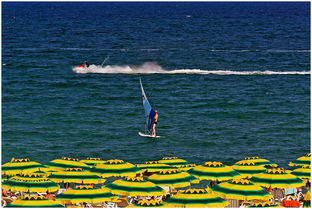 米兰体育下载-“快艇冲浪：速度、力量与技术的融合，马鞍山赛场极限对决”