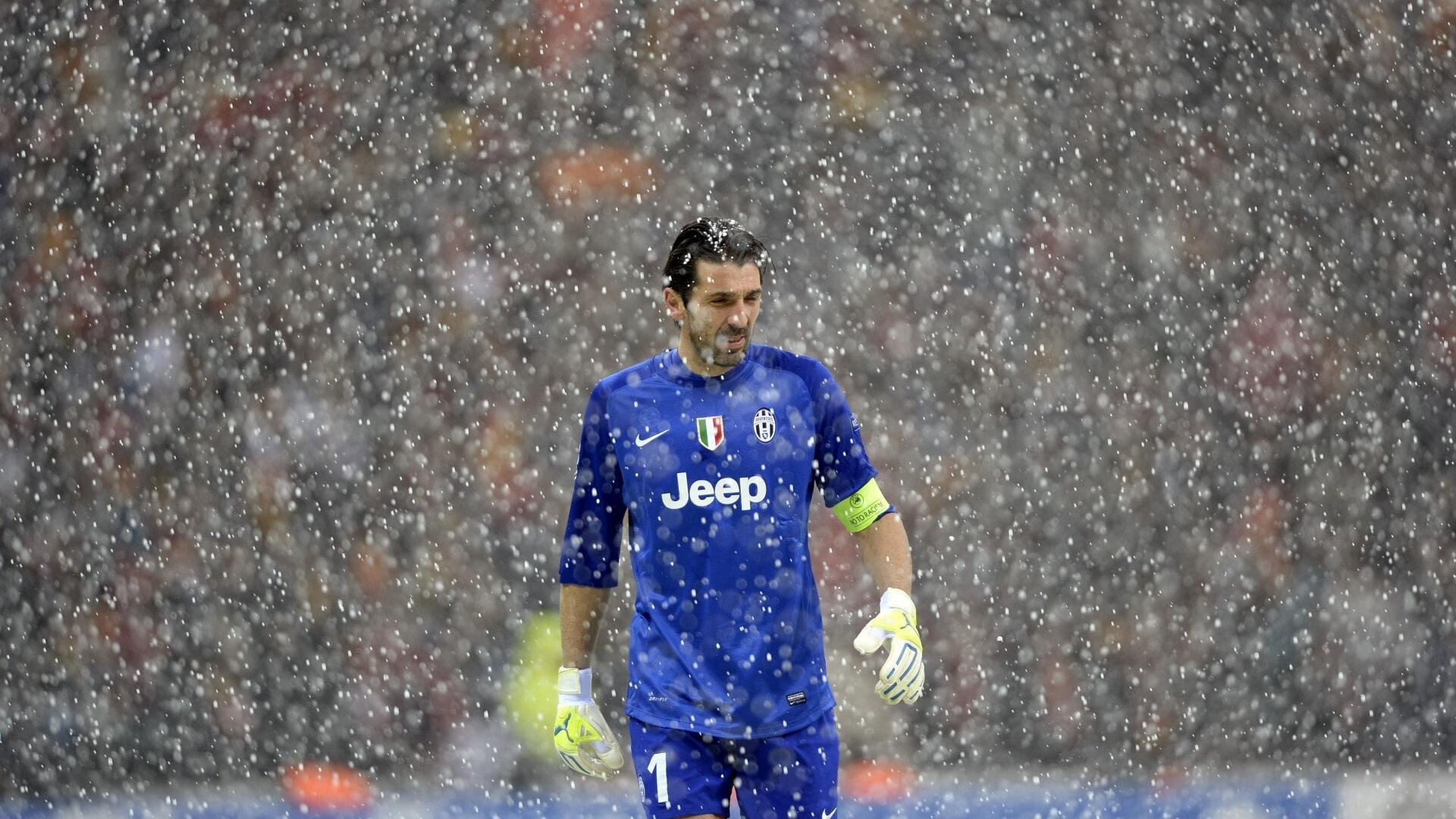 米兰足球官网-波兰队赛制分析：如何通过战术变化保持比赛的主动权，波兰球队分析