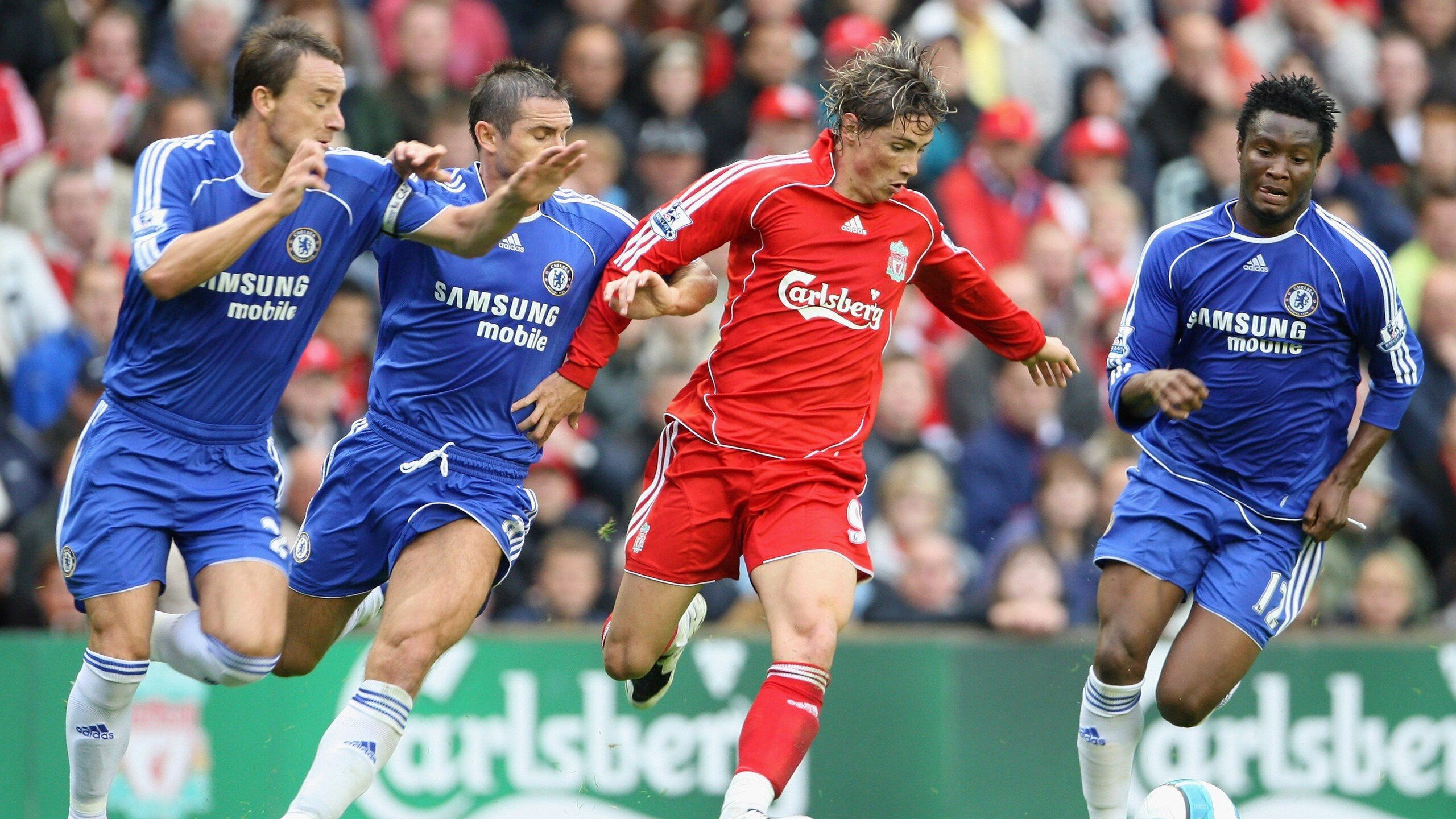 湖人三连胜 詹眉组合找回统治力,湖人詹姆斯连进三分