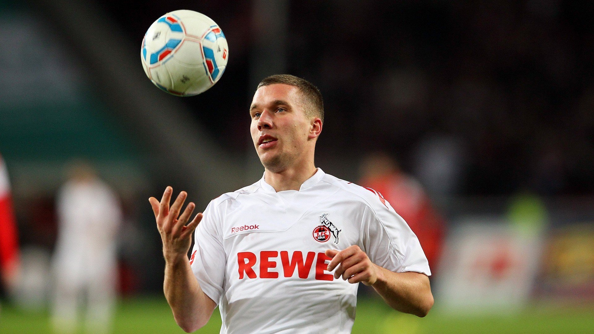 “尼古拉斯·桑特基:阿根廷美洲狮队的灵魂人物,未来值得期待”